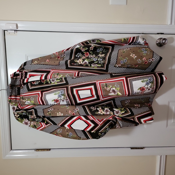 Mixed print hi lo bubble skirt🆕️ - Picture 5 of 7